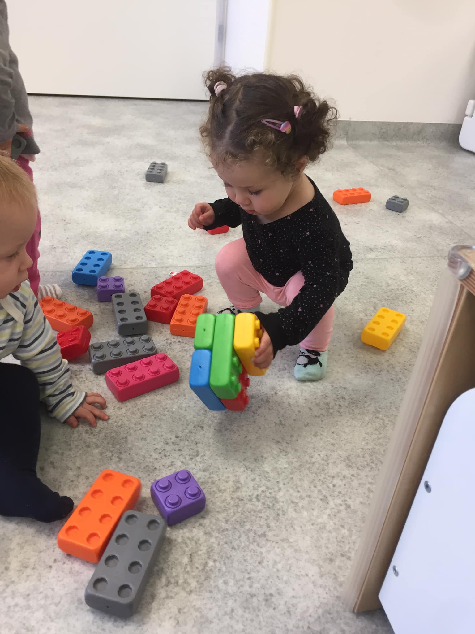 49739147 1714479425318274 994815890061000704 o 1714479415318275